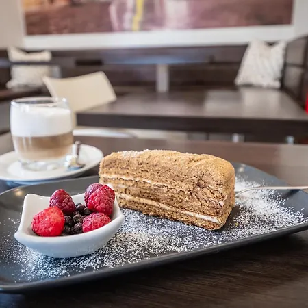 Mnich